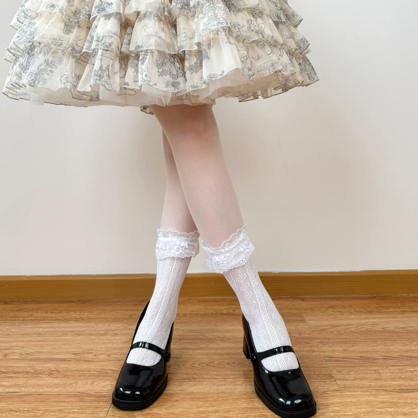 Chubby Bear Tales - Openwork Bow - Thin Mid-Calf Lace Socks with Bow Detail