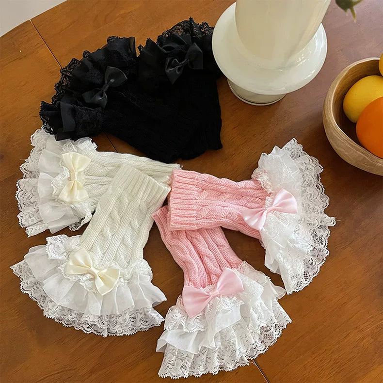 Sock Noble - Flower Banquet - Lace-Trimmed Cable-Knit Arm Sleeves with Bow Details