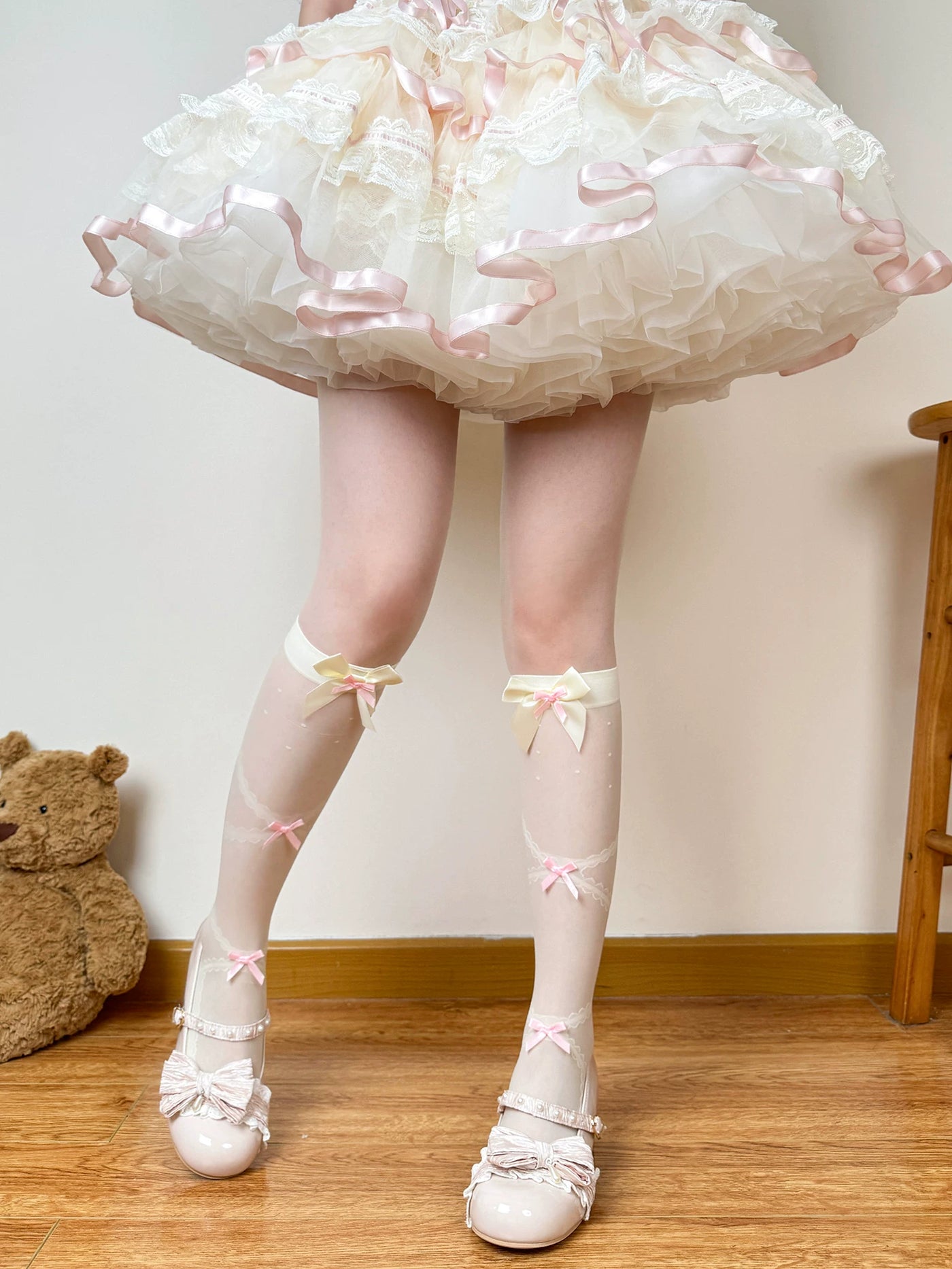 Chubby Bear Tales - Love Letter Ballet - Mid-Calf Socks with Lace and Bow Details