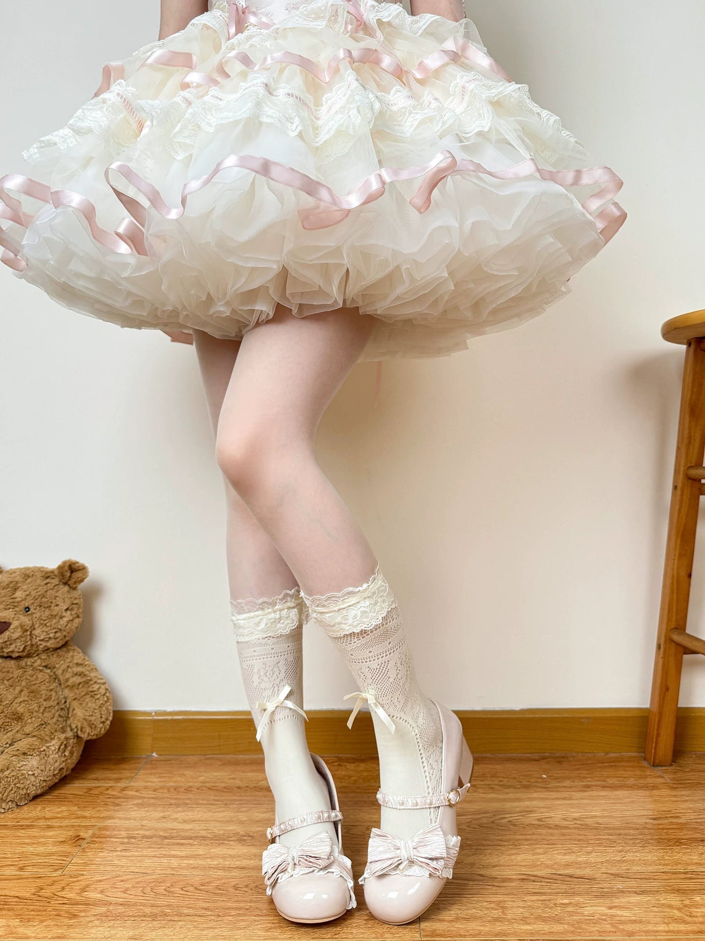 Chubby Bear Tales - Vivian - Eyelet-Lace Mid-Calf Socks with Bows