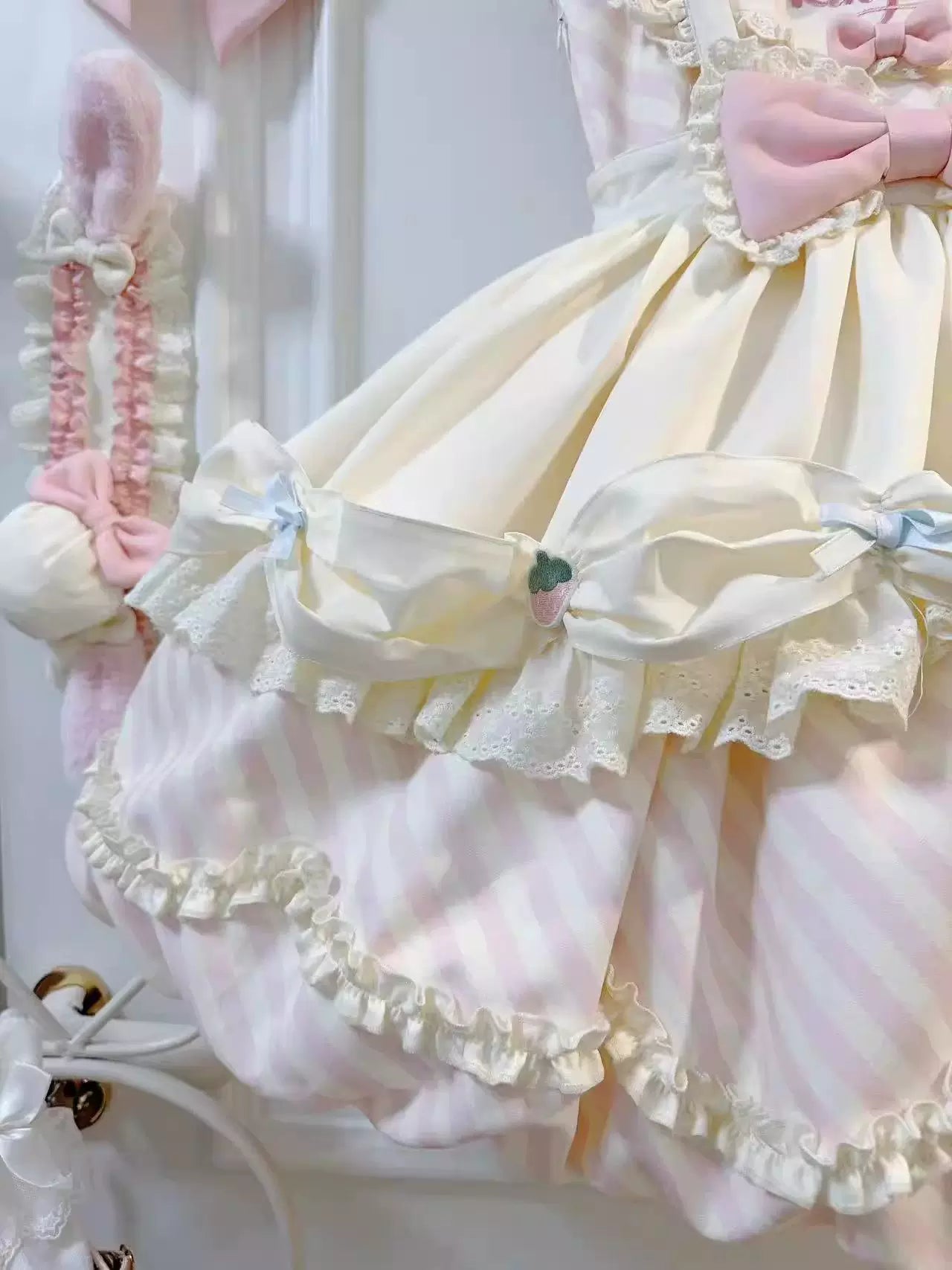 Salted Cream - Puppy Pastry Chef - Lolita Dress with Puppy Appliqué