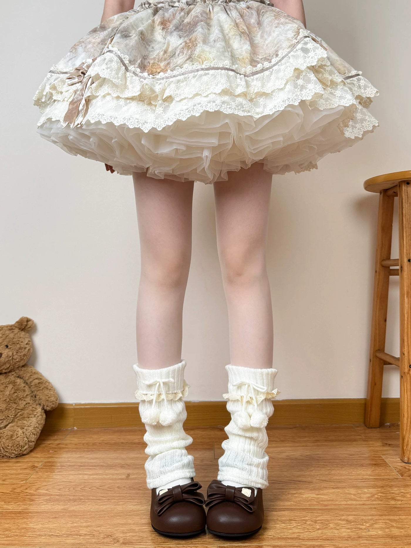 Chubby Bear Tales - Pom-Pom Ruffle - Knit Lolita leg warmers with lace bows
