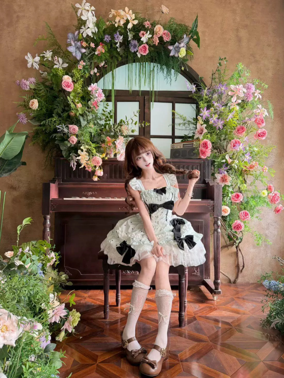Sweetheart Dream Machine - Polka-Dot Bow - OP dress with a fitted waist