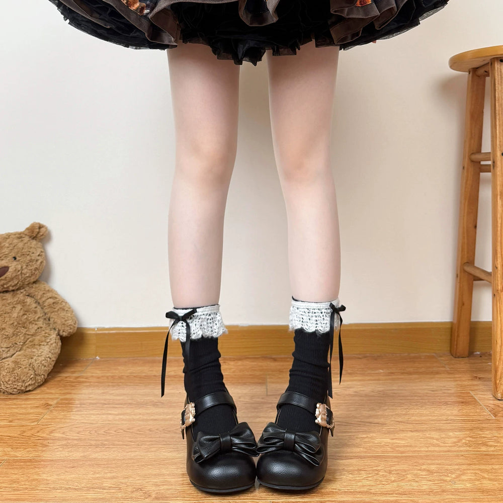 Chubby Bear Tales Off-white ribbed mid-calf socks with lace bow trim