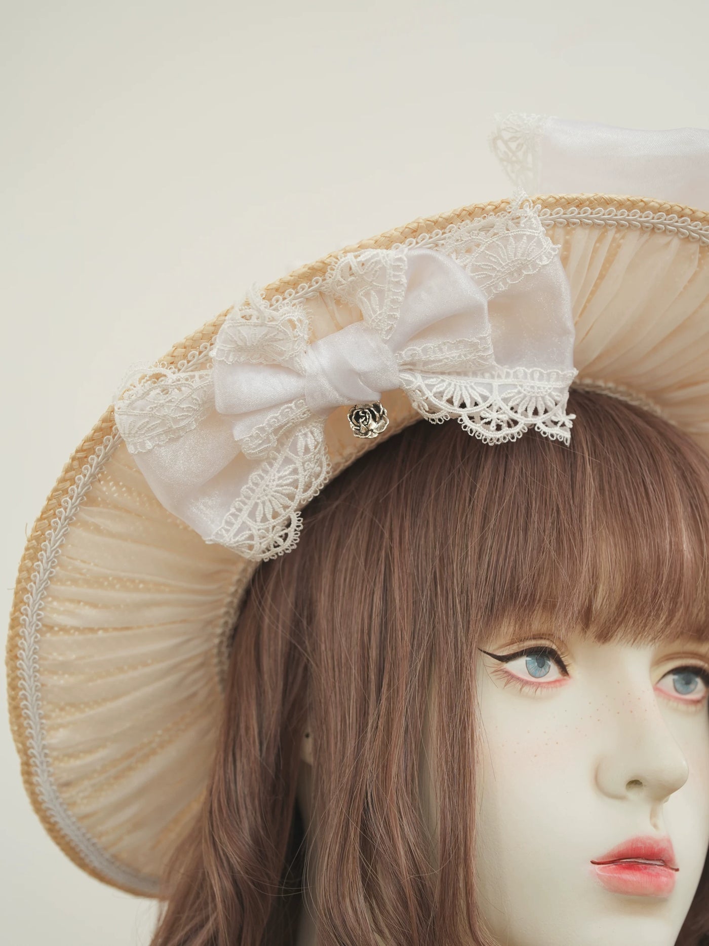 Star Box - Fresh Lace Bow - Natural Straw Hat with Lace Trim