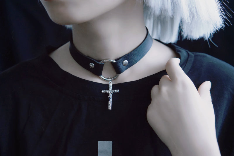 Strange Sugar - Gothic Lolita Cross Leather Choker - Neckwear