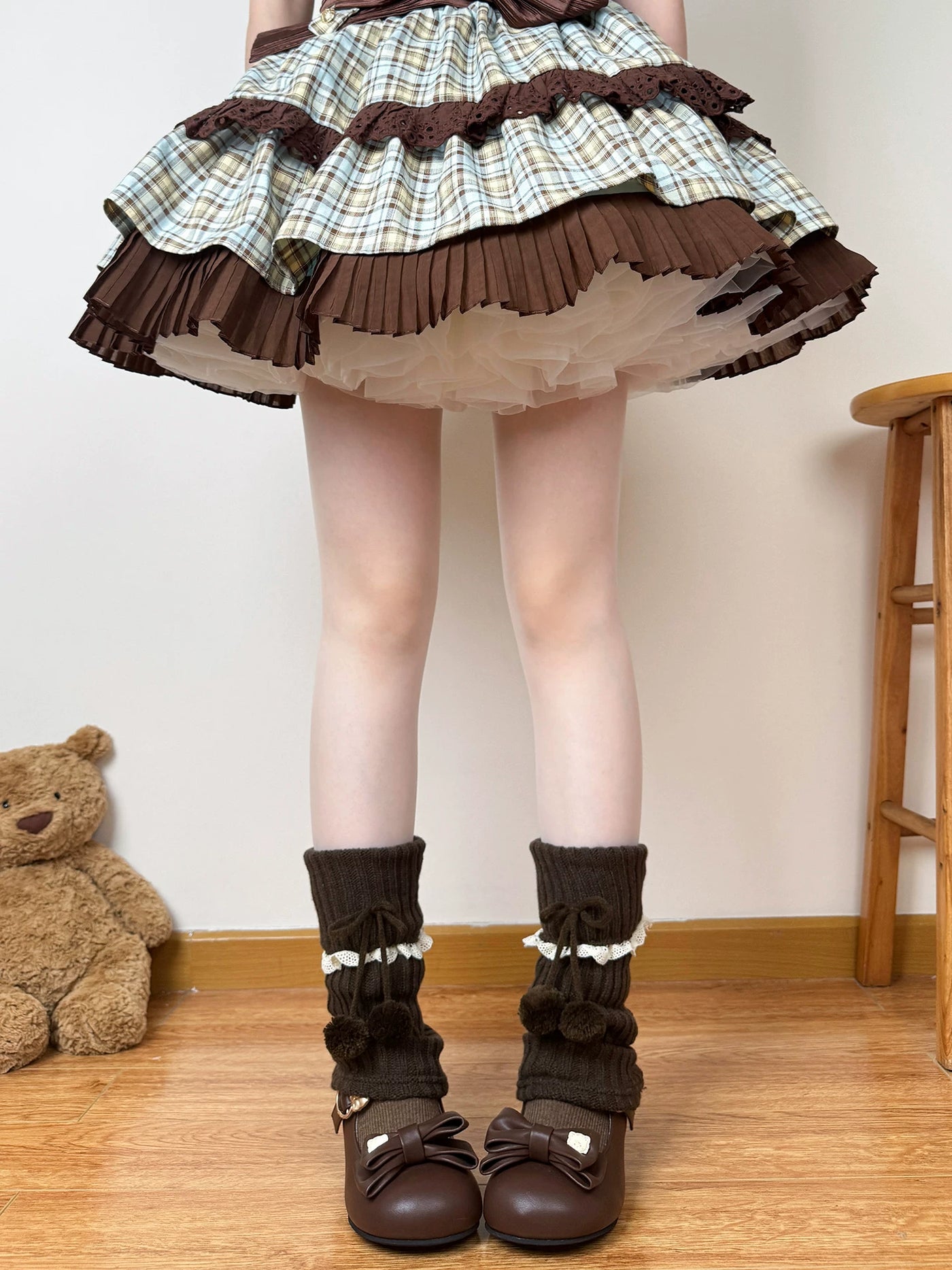 Chubby Bear Tales - Pom-Pom Ruffle - Knit Lolita leg warmers with lace bows