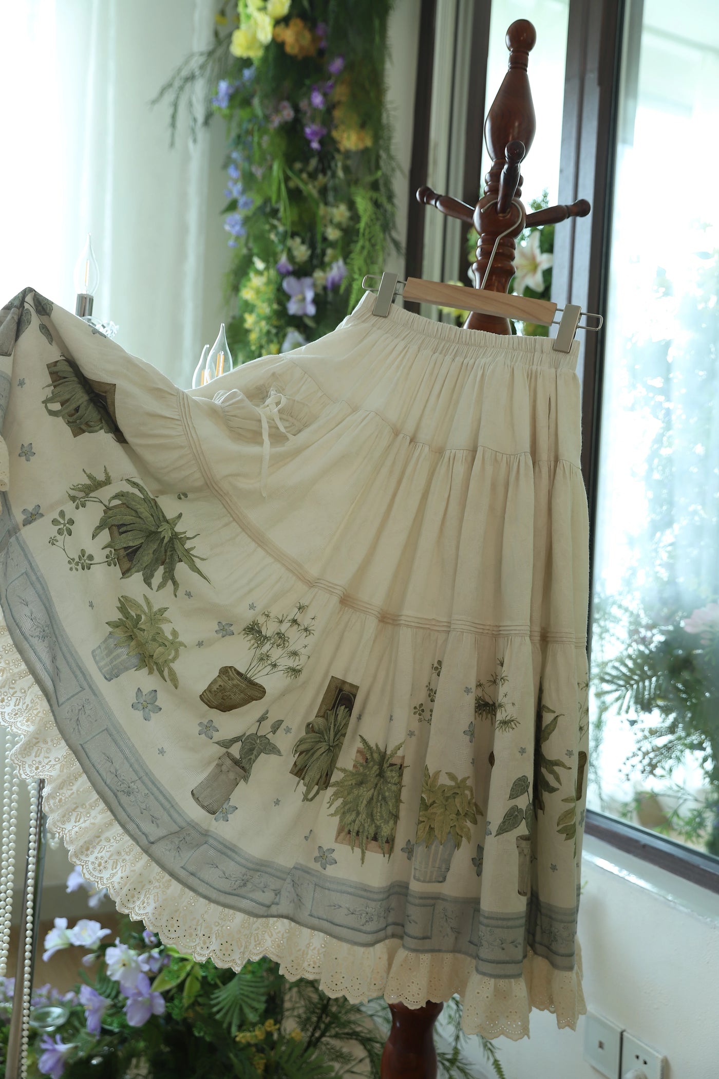 Baozi Pig - Little Potted Plant - Botanical Print One-Piece Dress and Skirt