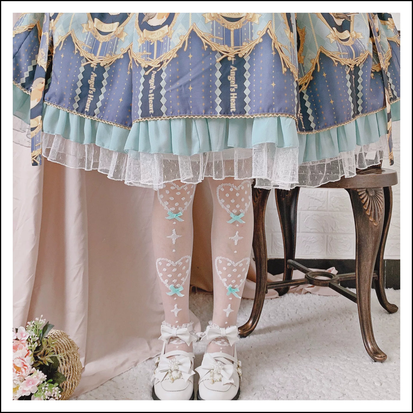 roji roji - Sweet Heartbeat - Over-the-Knee or Mid-Calf Socks with Heart Motifs