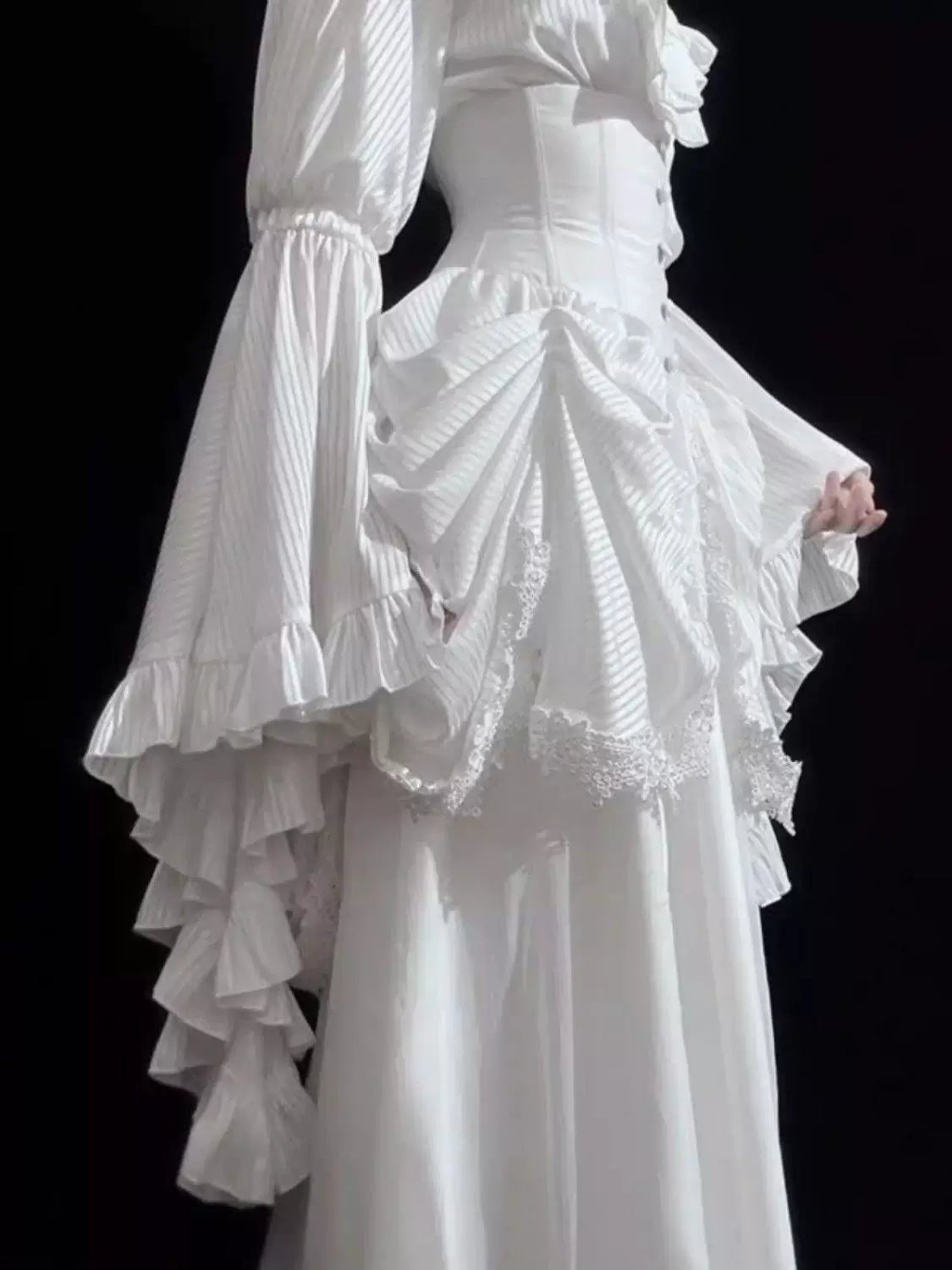 Sweetheart Dream Machine - Sleepwalking - Blouse and Skirt Set with Layered Ruffle Sleeves