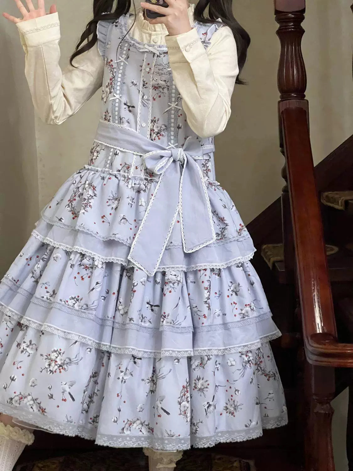 Sweetheart Dream Machine - Heiress Collar - Long-sleeve blouse with a ruffled lace collar