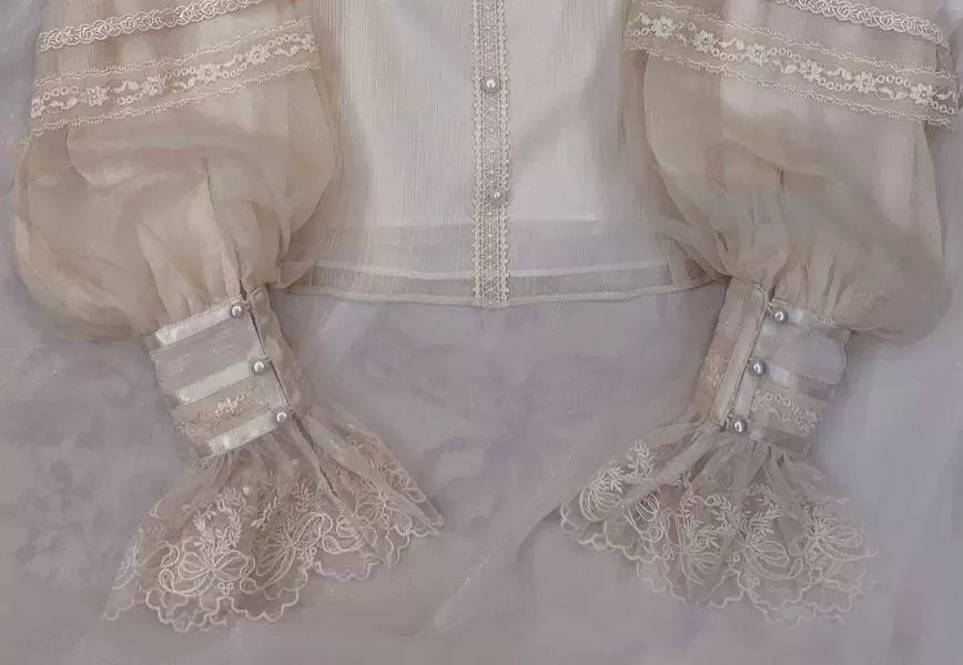 Sweetheart Dream Machine - Starry Cloud Twin Rabbit - Long-Sleeve Lolita Inner Blouse with Floral Lace Collar