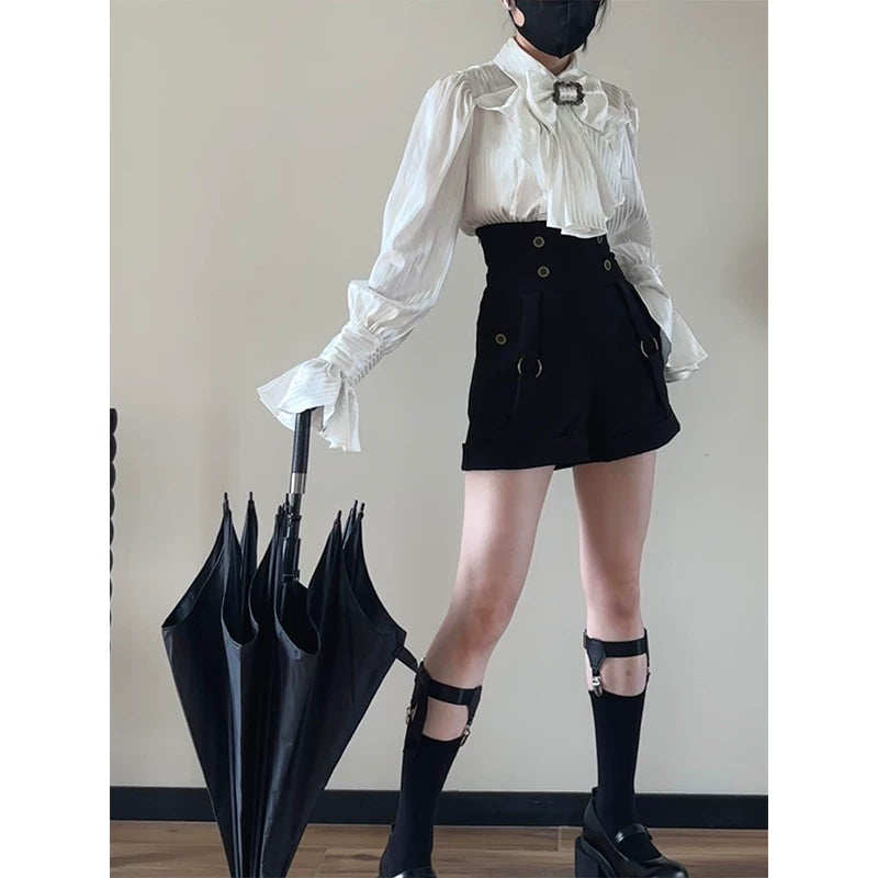 Creamy - French Noir - White blouse and black shorts set with a flared collar and chest bow