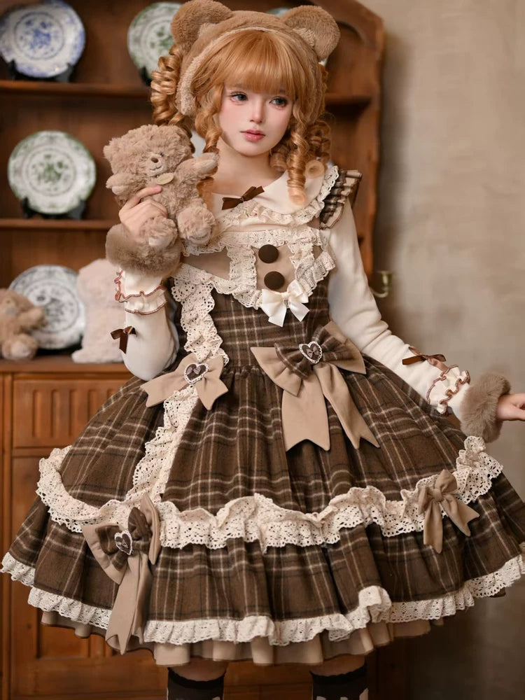 Inner blouse with lace cuffs included in the three-piece set