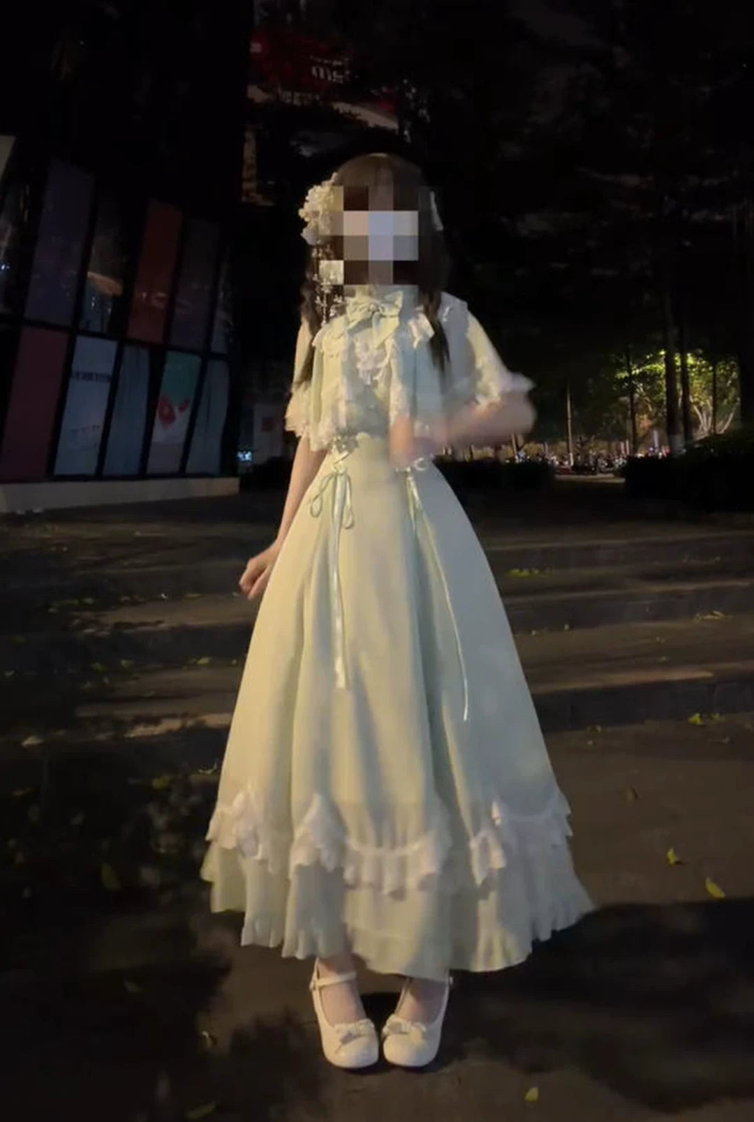 Creamy - Green Lace Cape - Green Lolita dress with a lace capelet