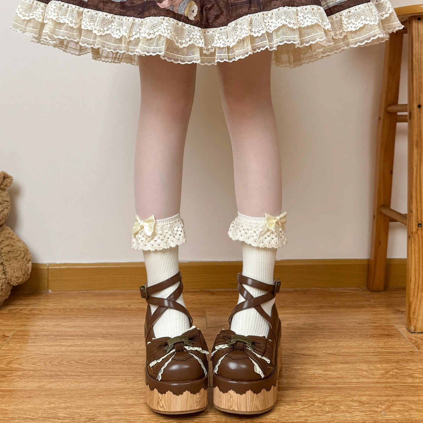 Chubby Bear Tales - Antique Doll Parlour - Lace-Trimmed Mid-Calf Socks