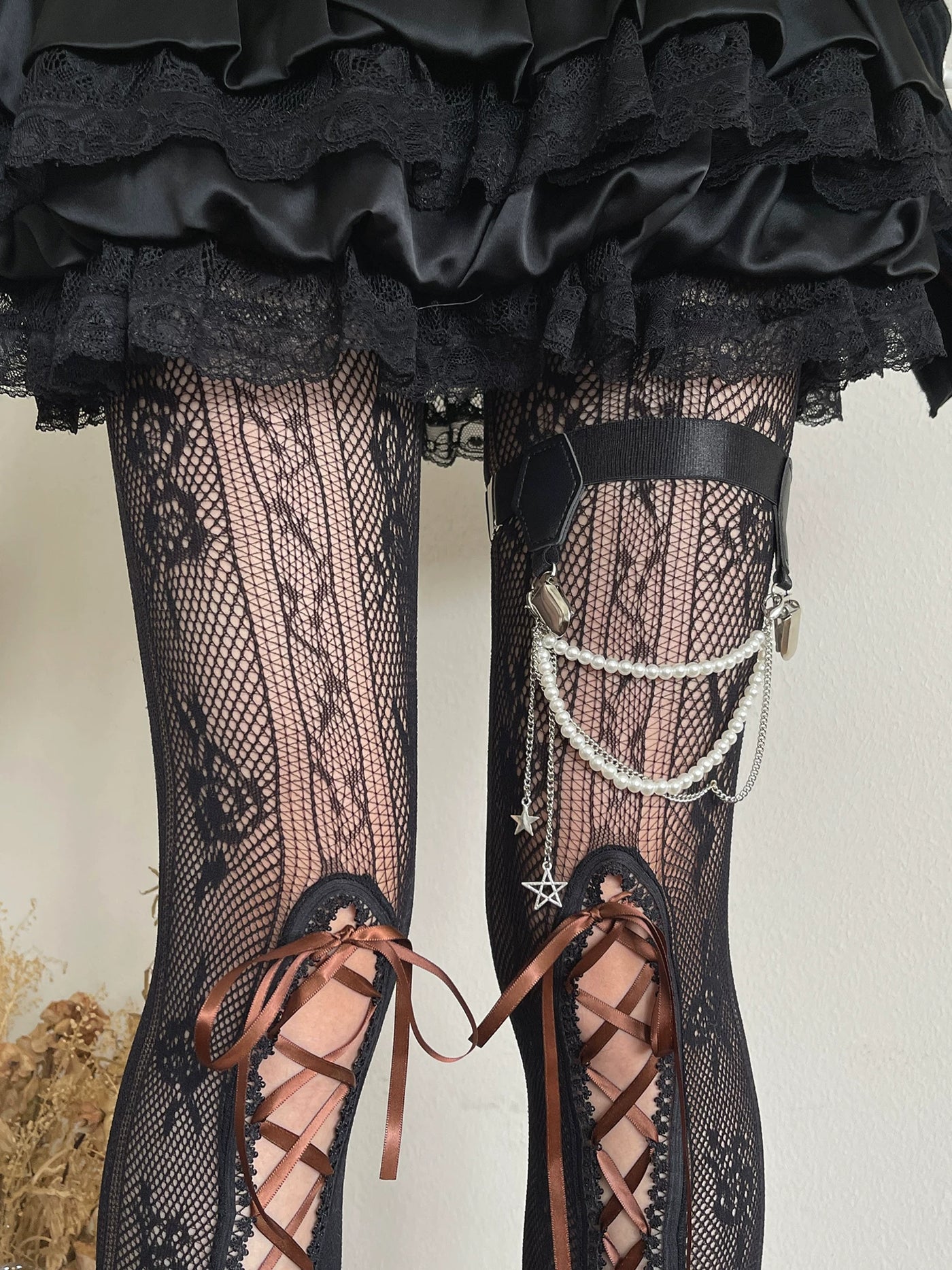 Sock Noble - Lace Strap Ballet - Lace Side-Lacing Tights with Coloured Band Options