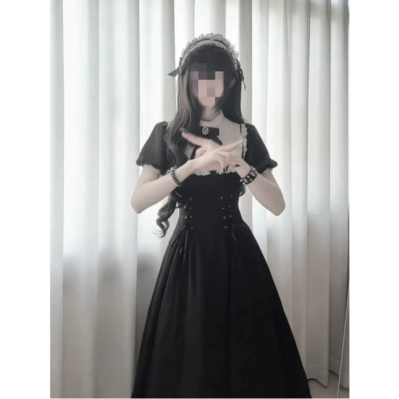 Creamy - Noir Ribbon - Black-and-White Gothic OP Dress with Lace-Up Waist