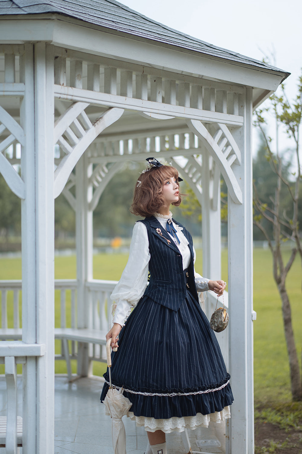 Miss Point - Rose Silhouette - Stripe Vintage Preppy Style Vest