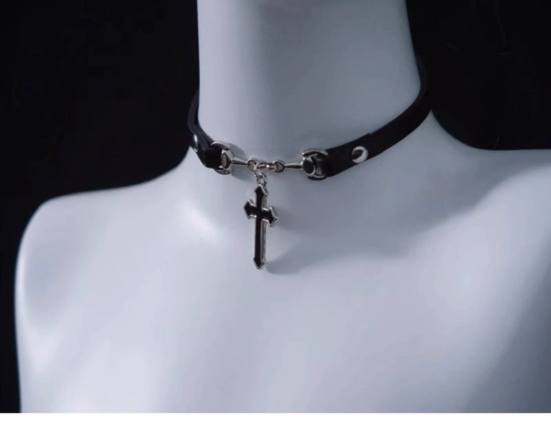 Strange Sugar - Gothic Lolita Choker with Cross - Pendant Neckwear