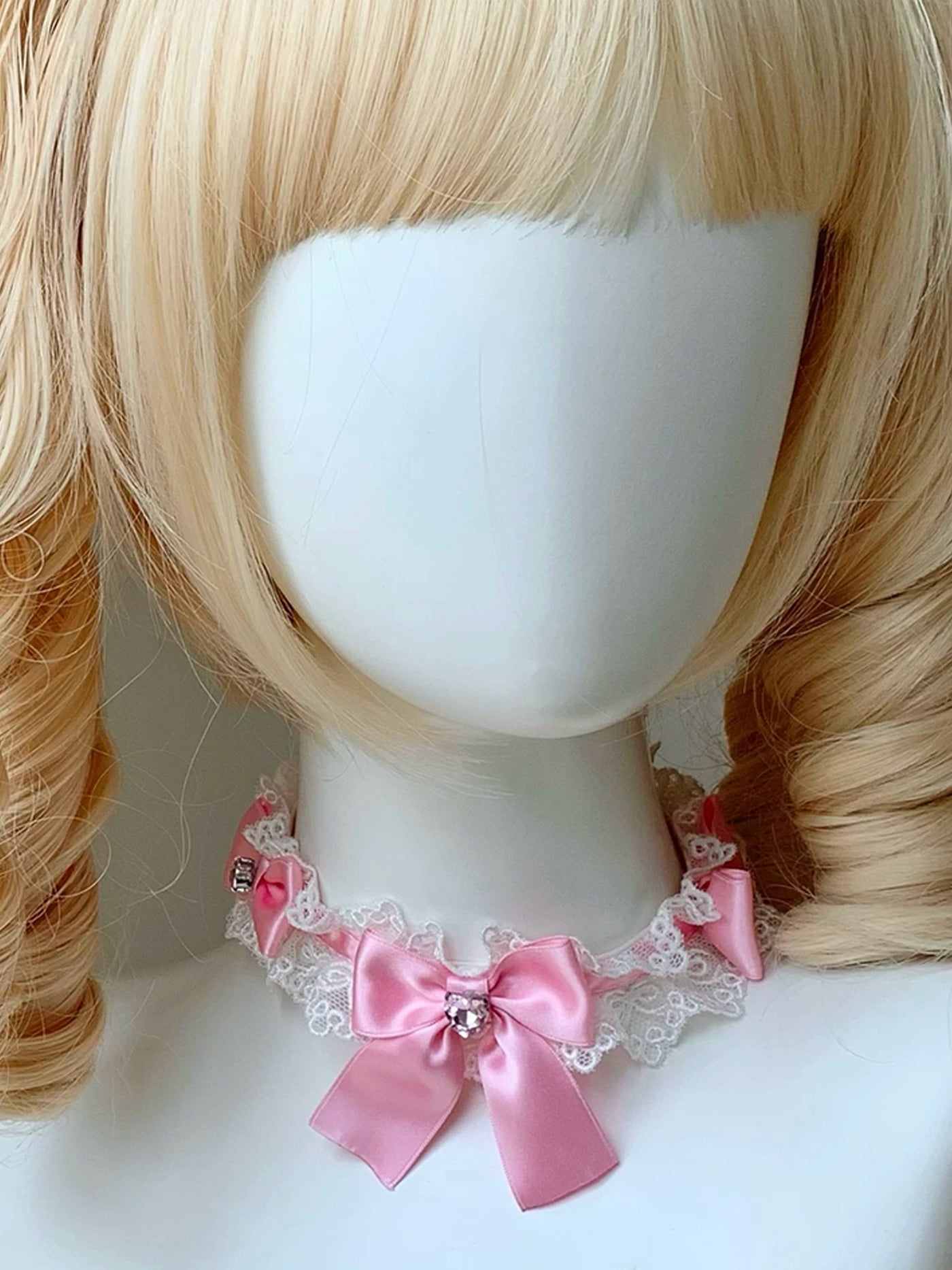 roji roji - Sweetheart Ribbon - Choker with Lace Trim and Satin Bows