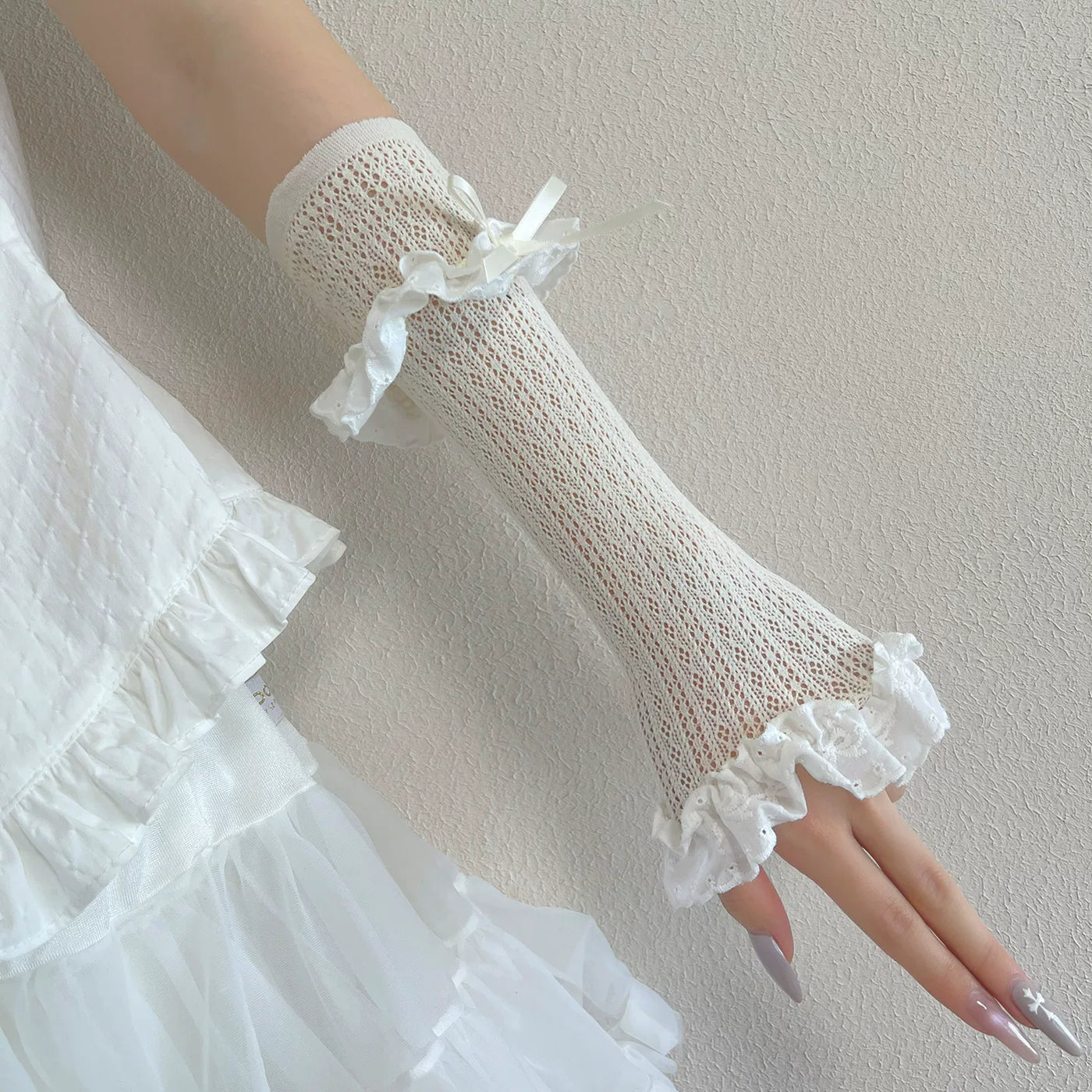 Sock Noble - Floral Lace - Lace Arm Sleeves with Bow Trim