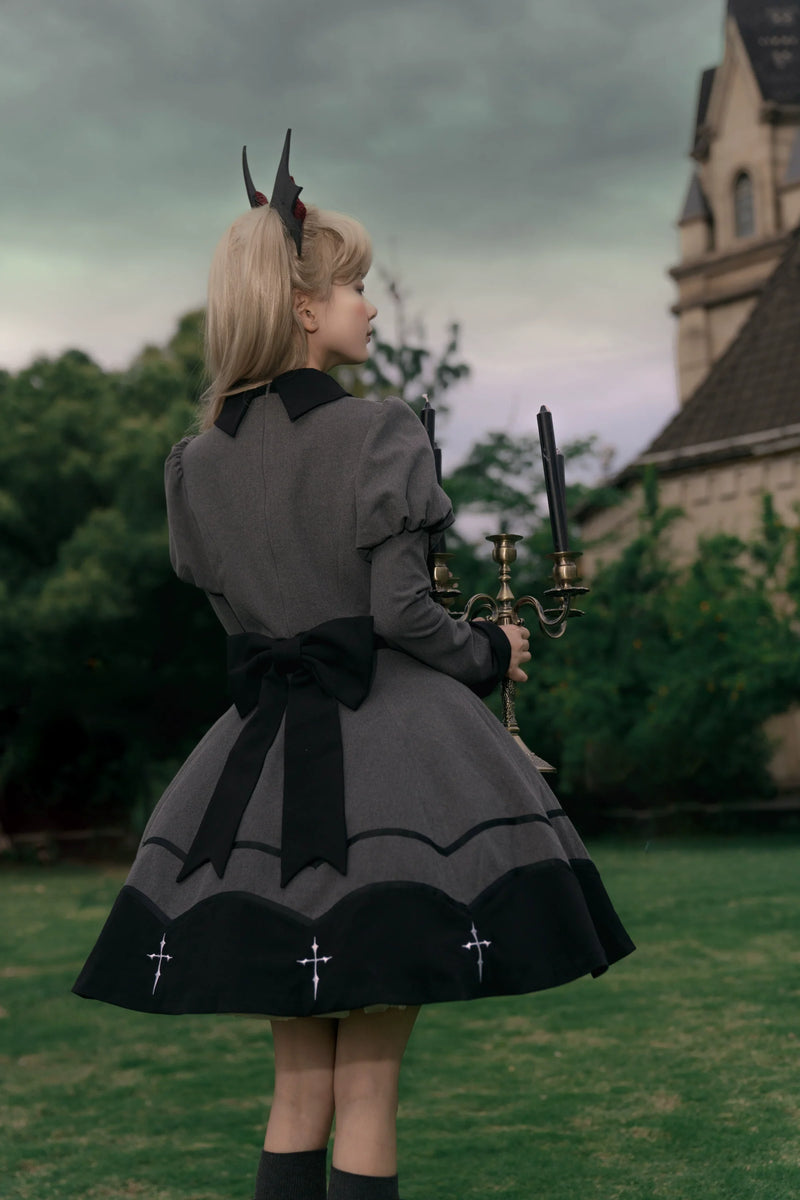 Polaris Lolita - Vampire Princess - Gothic Lolita OP dress with bat designs and Juliet sleeves - product detail 9