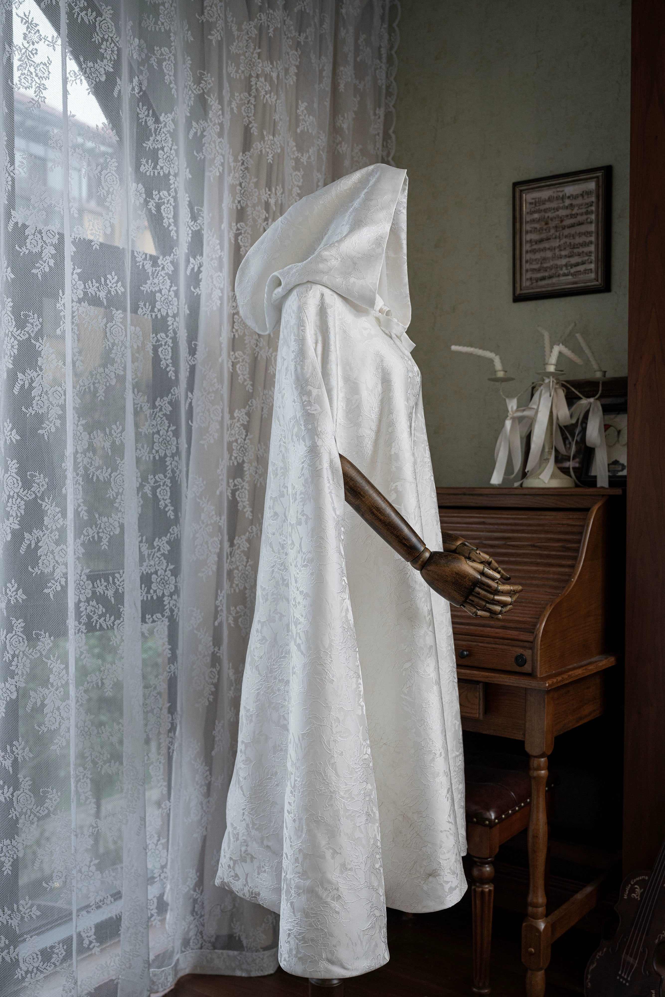 Spot Page Night Raid Cloak Acorn Lolita Original Design Black Cloak Witch Long Cloak