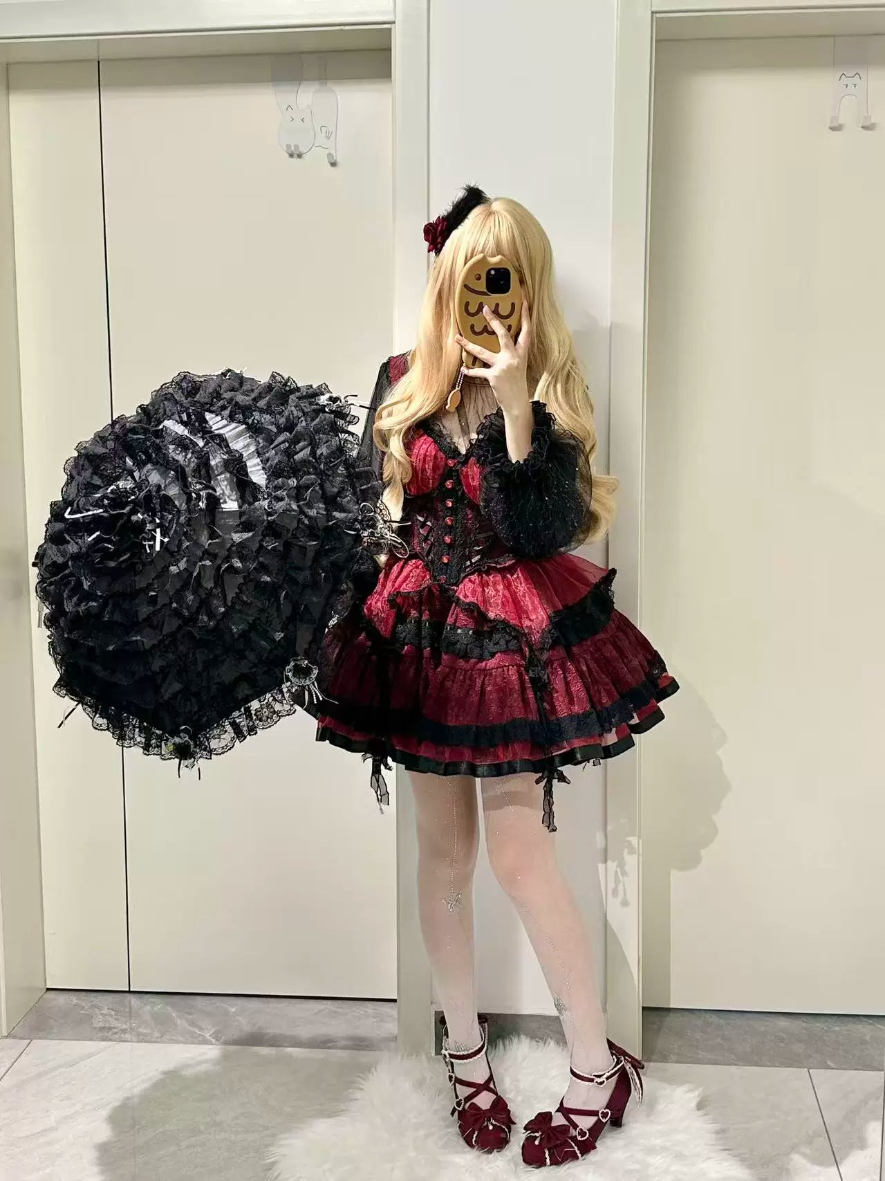 Fantasy Doll - Layered Flower Lace - Umbrella with Multi-Layer Lace and Bow Detail