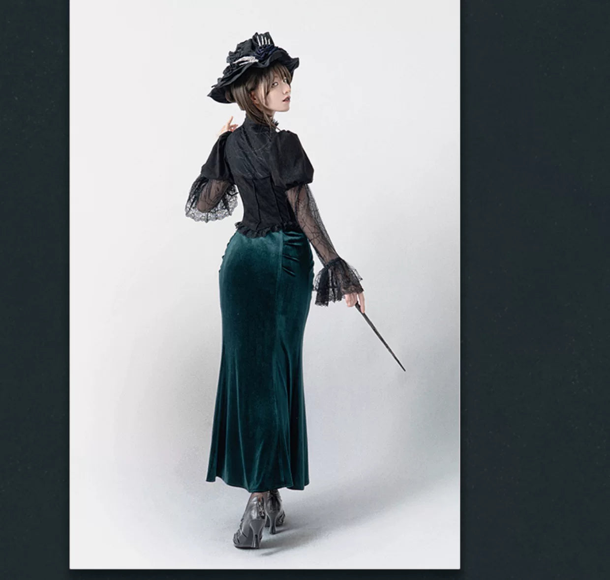 Baozi Pig - Deep Abyss Nightmare - Dark-Green One-Piece Qipao Dress with a Fishtail Hem