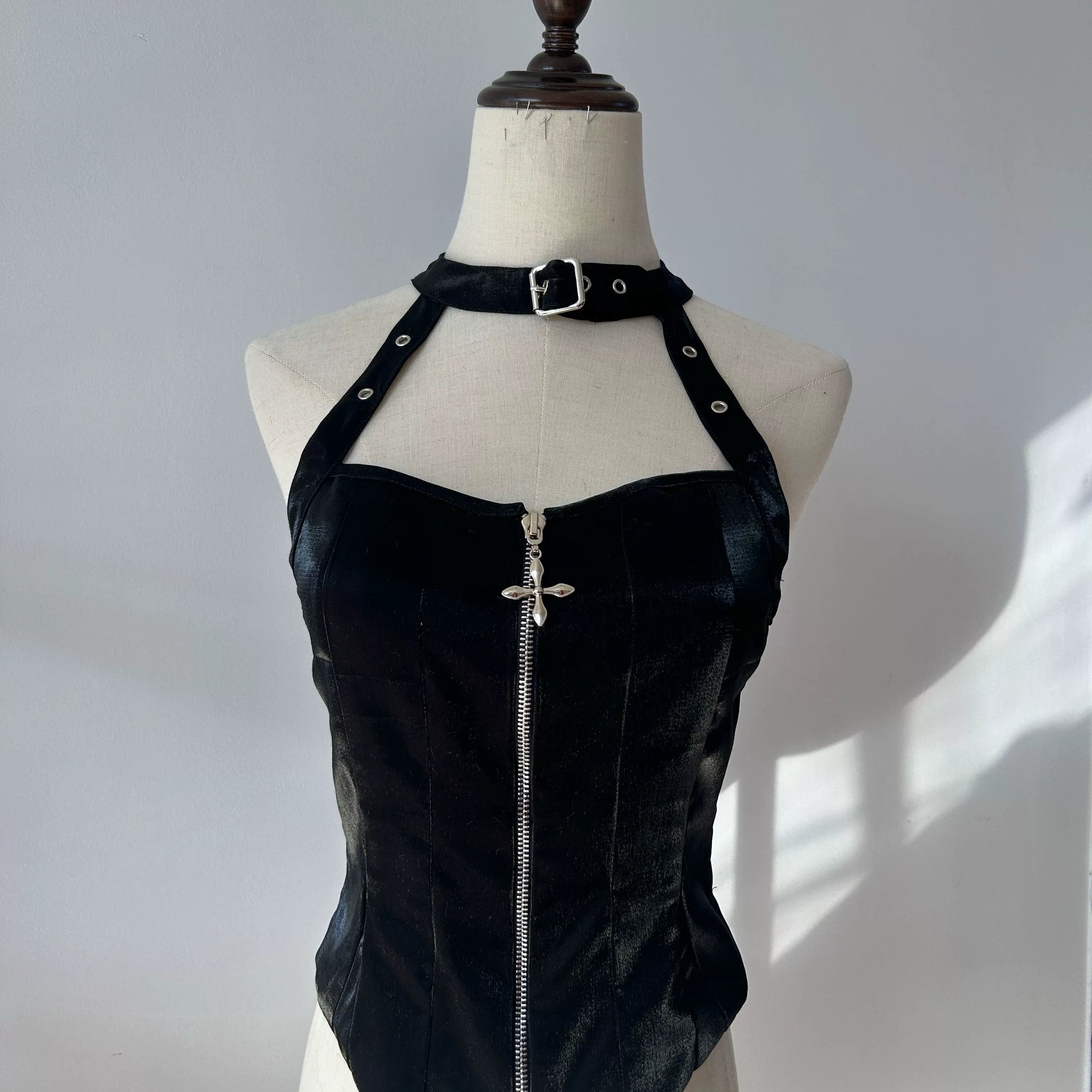 Spot Shipping within three days Page Sleeveless Ribs Acorn Lolita Original Design Gothic Ribs