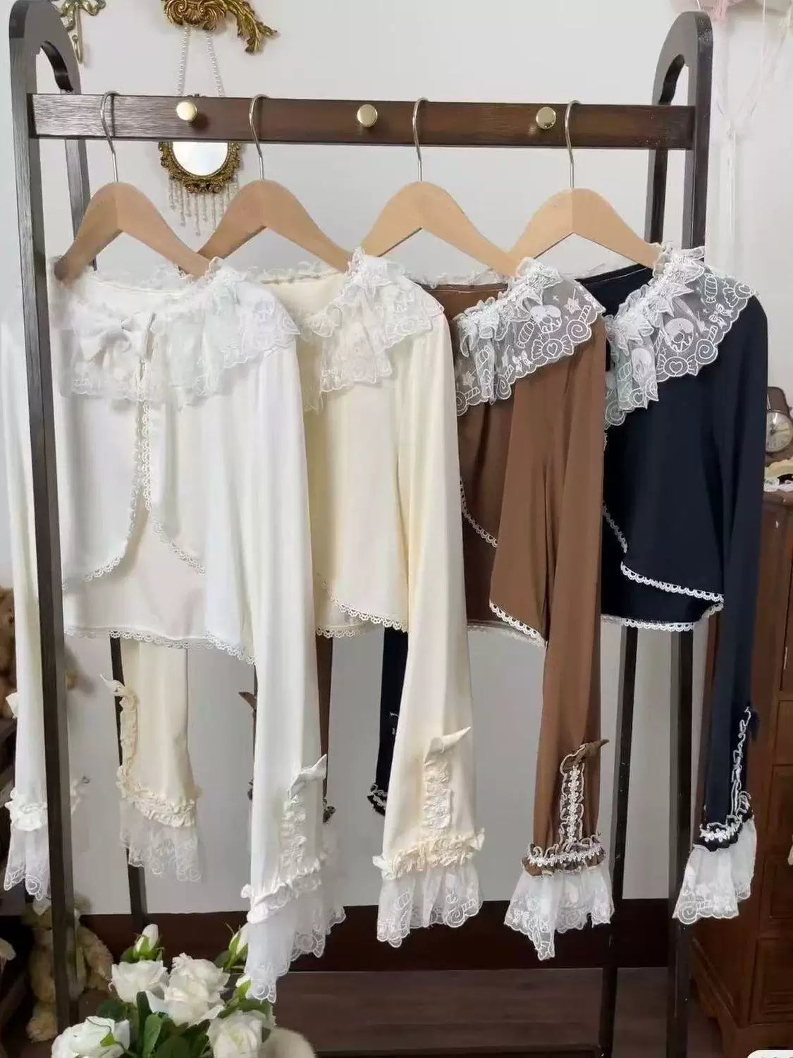 Sweetheart Dream Machine - Doll-Collar Ice-Silk Layer - White or Black Long-Sleeve Outer Layer with Lace Trim