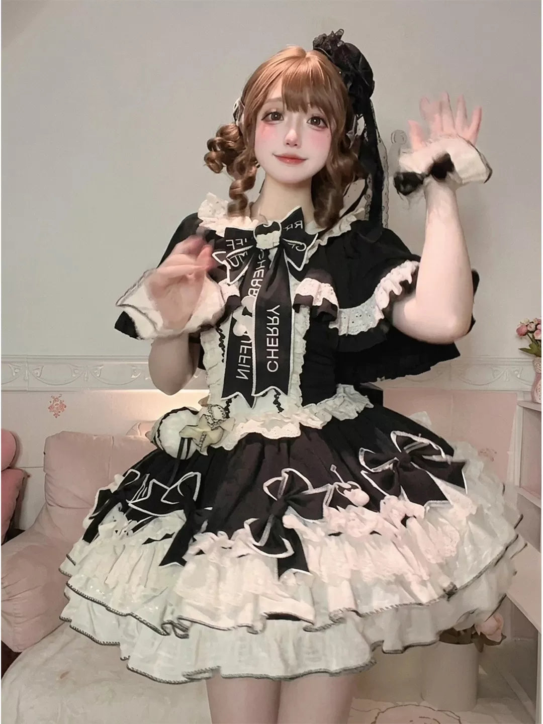Creamy - Piping Baker - Black JSK Dress Set with Cape and Train