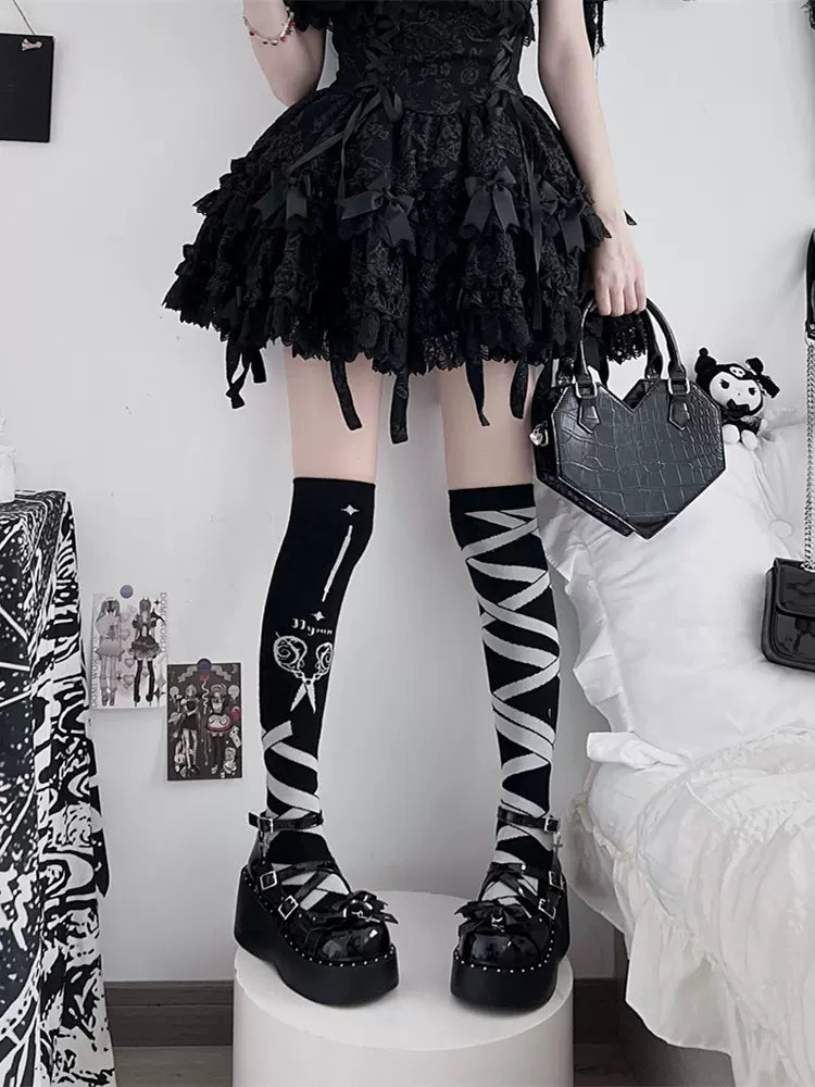 BONDORA - Devil Cross - Black or white Punk Lolita platform shoes with bow and cross-shaped accents - product detail 8