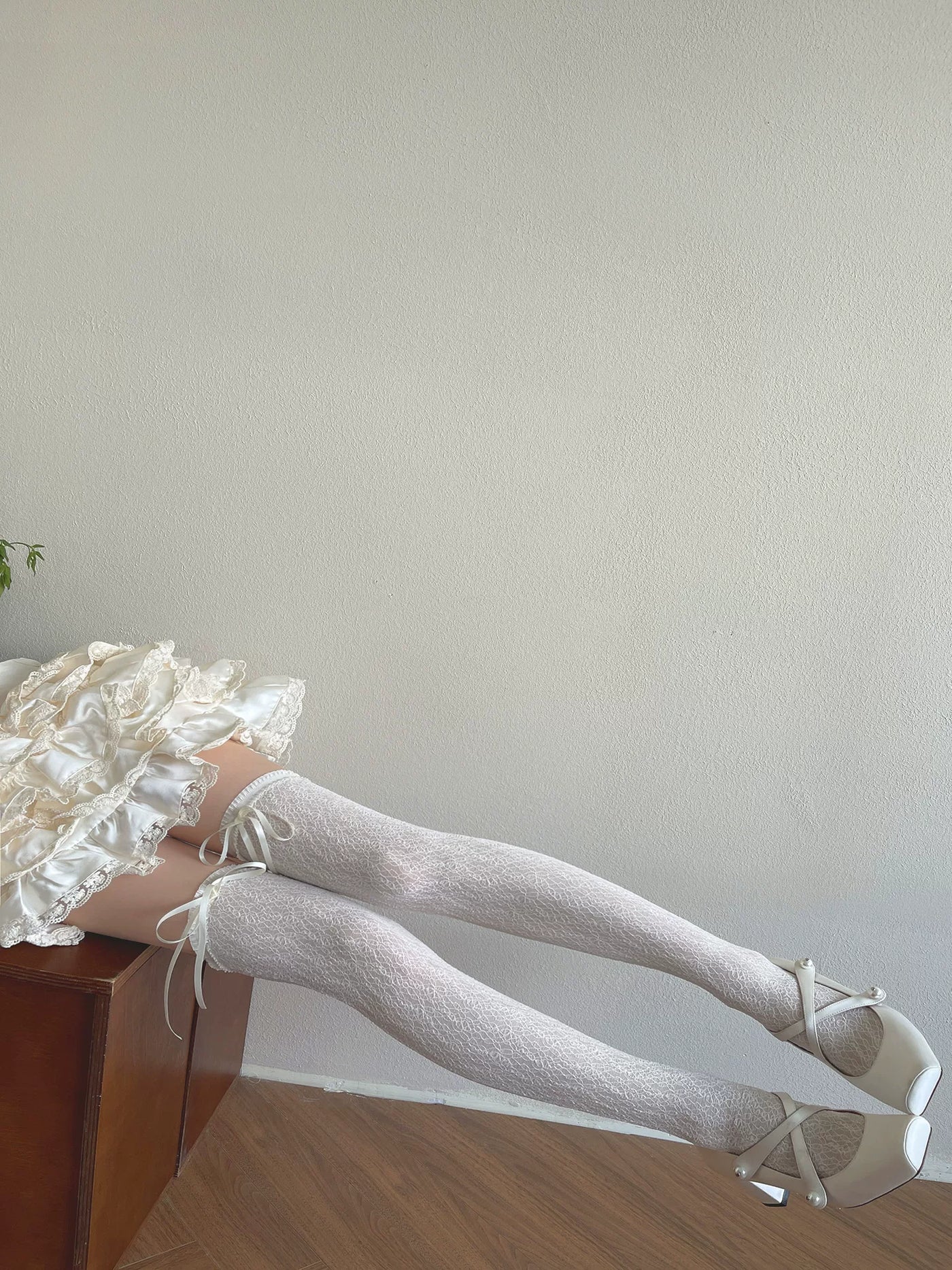 Sock Noble - Korean Bubble Lace - Over-the-Knee Stockings with Ribbon Bows
