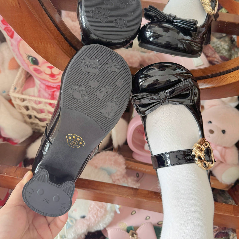 Kitten Toast – Hugging Cat – Bow Mary Jane Shoes in Glossy Black - 4.5 cm Heel — product photo 15