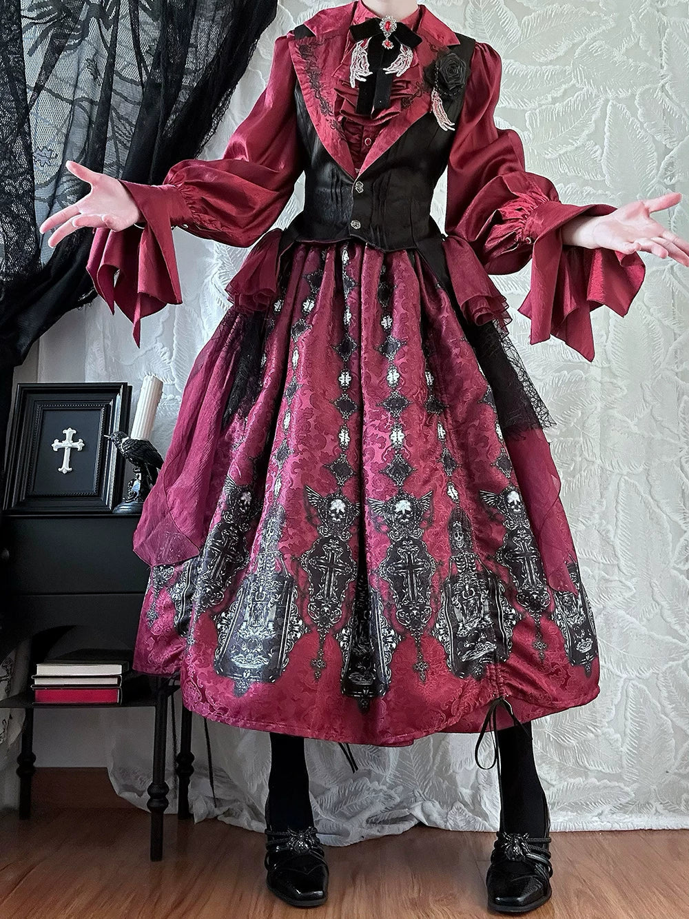 Miss Point - Moonnight Return - Gothic Lolita Long Vest, Embroidered Collar