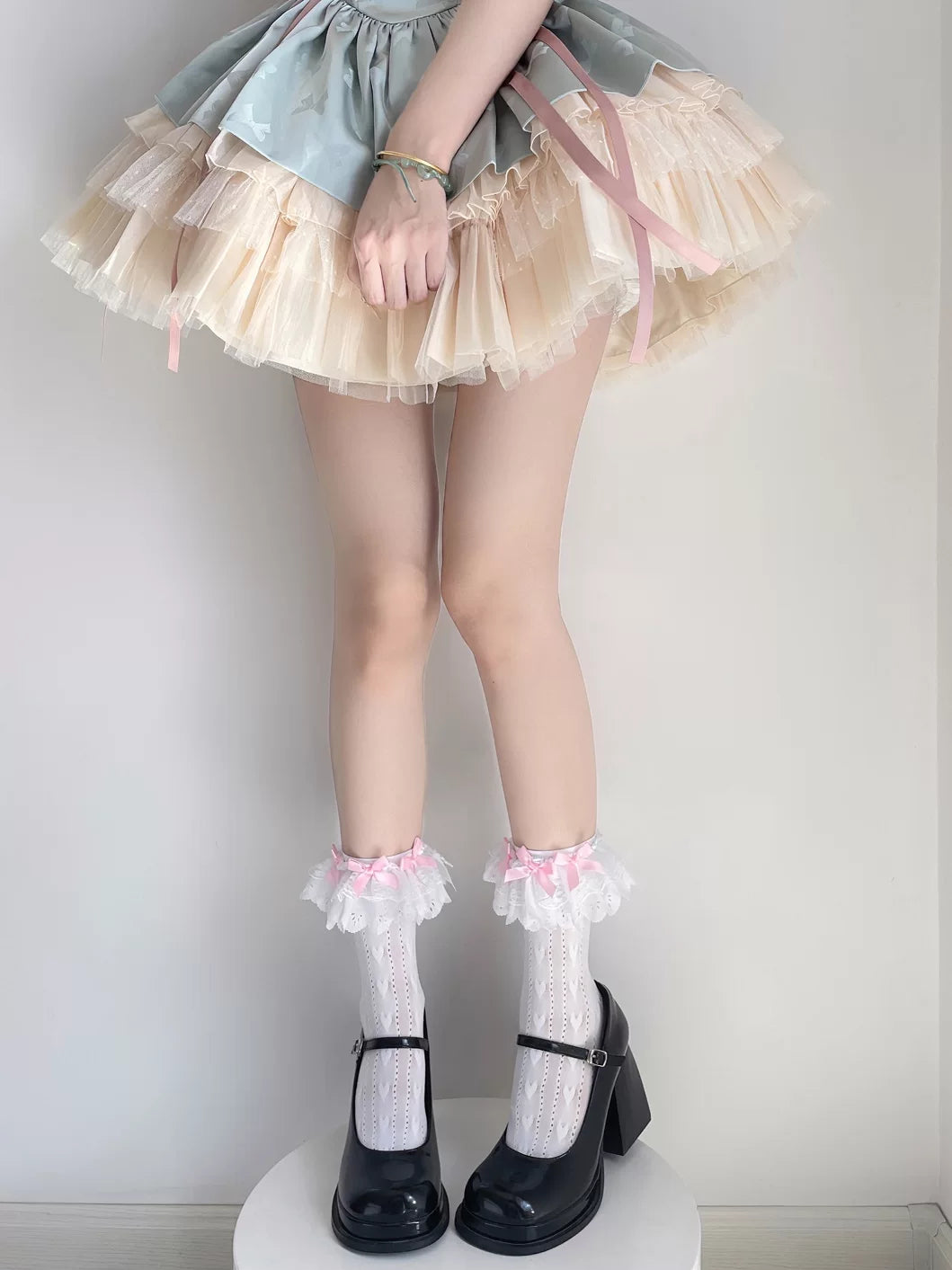 Fantasy Doll - Pearl Bow Mid-Calf - Mid-calf socks with lace edging and bow details