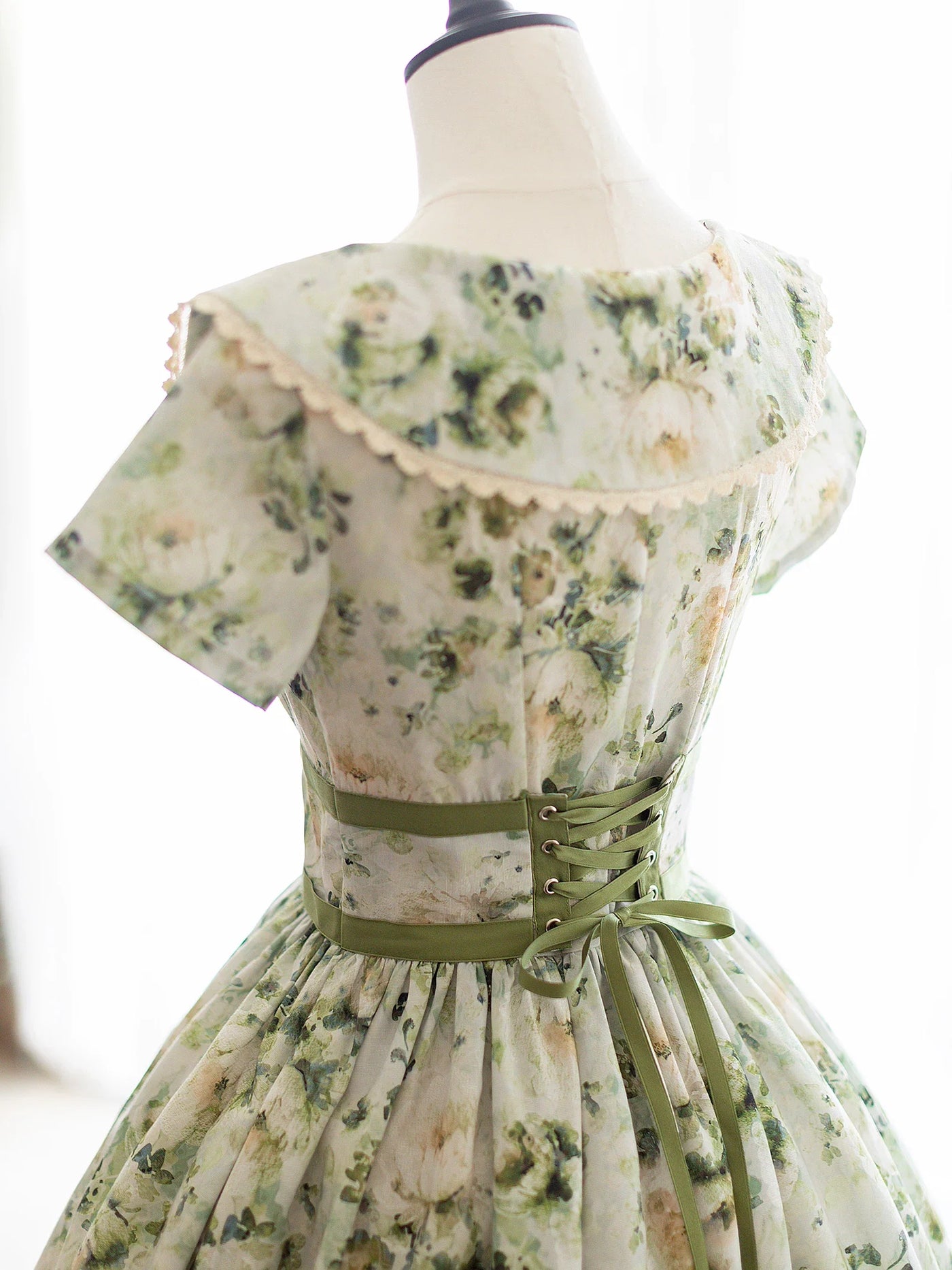 Forest Wardrobe - Forest Holiday - Vintage Daily Lolita Floral Printed OP Dress