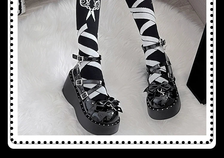 BONDORA - Devil Cross - Black or white Punk Lolita platform shoes with bow and cross-shaped accents - product detail 9