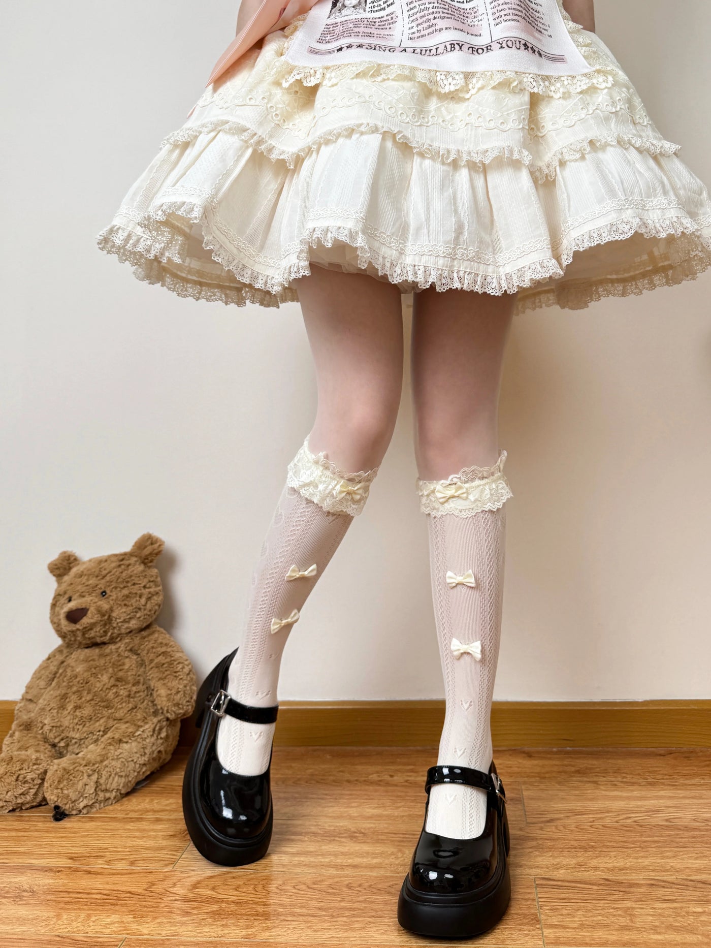 Chubby Bear Tales - Olive - Openwork Slouch Socks with Lace and Ribbon Bows