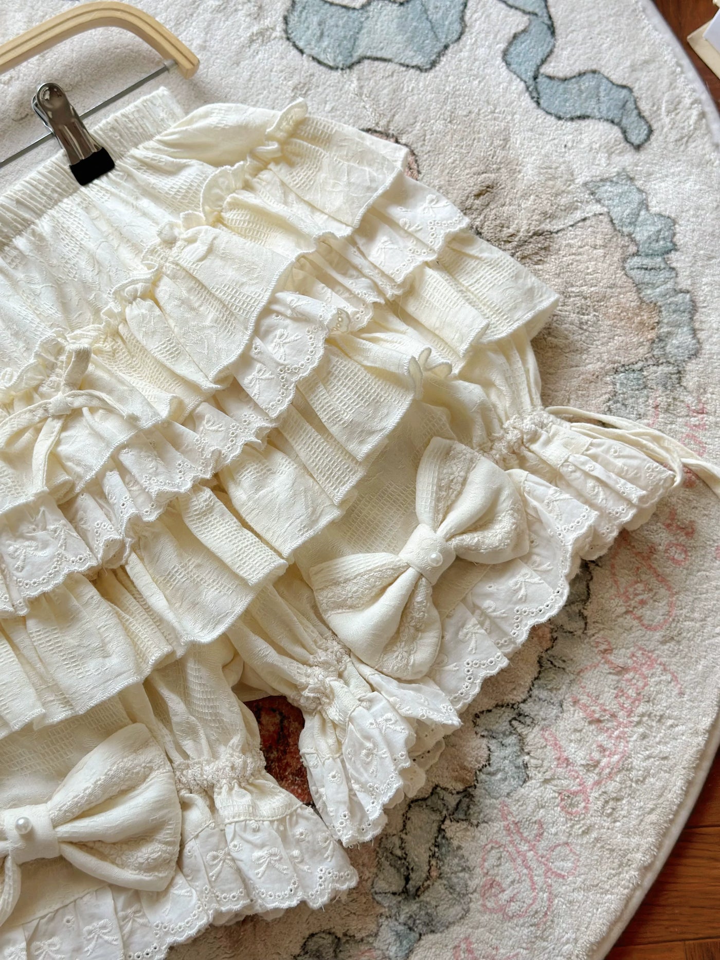 Jelly Girl - Layered Lace Bloomers - White or Beige Cotton Pumpkin Bloomers with Lace Ruffles