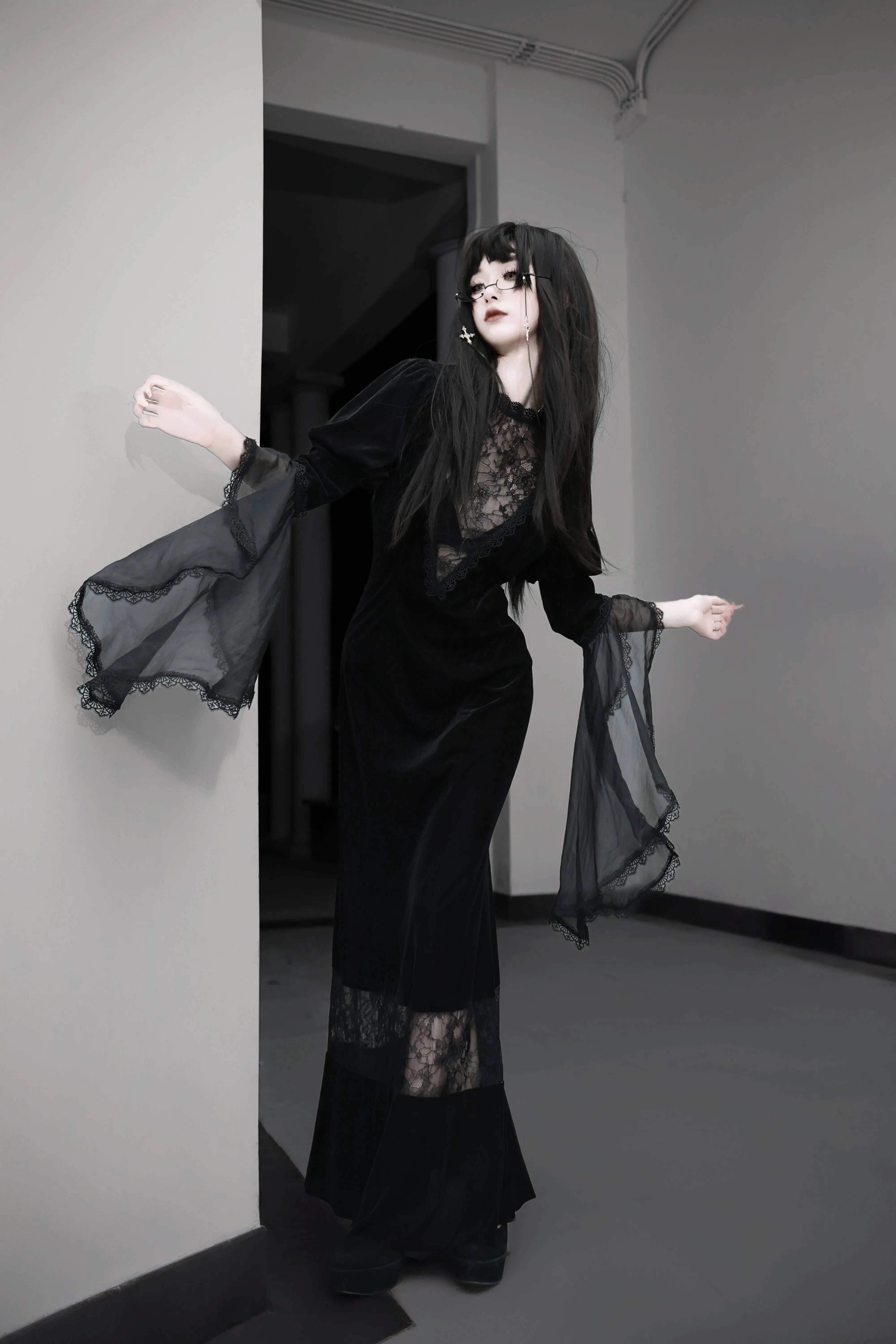 Shipping within three days Spot page Morticia Gothic Diablo Original Lolita fishtail skirt