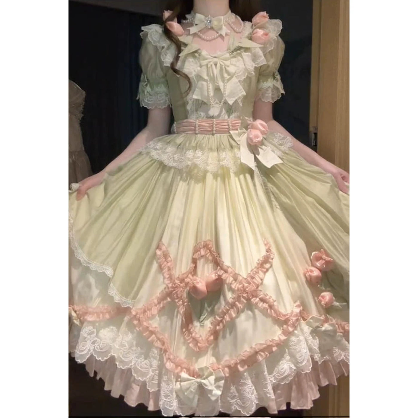 Creamy - Pink Rose Garden - Green-and-Pink Classic Lolita Dress with Lace Trim