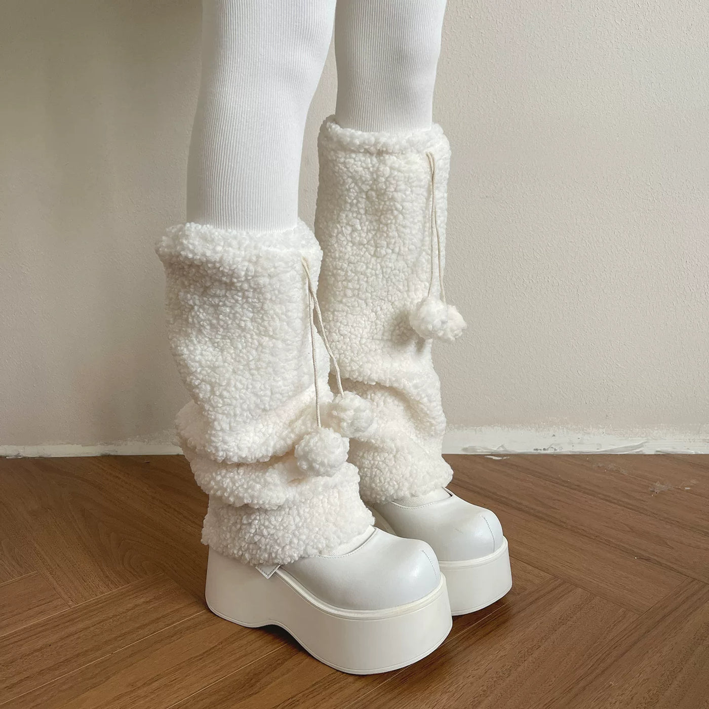 Sock Noble - Winter Pompom - Leg Warmers with fluffy texture and pompom ties