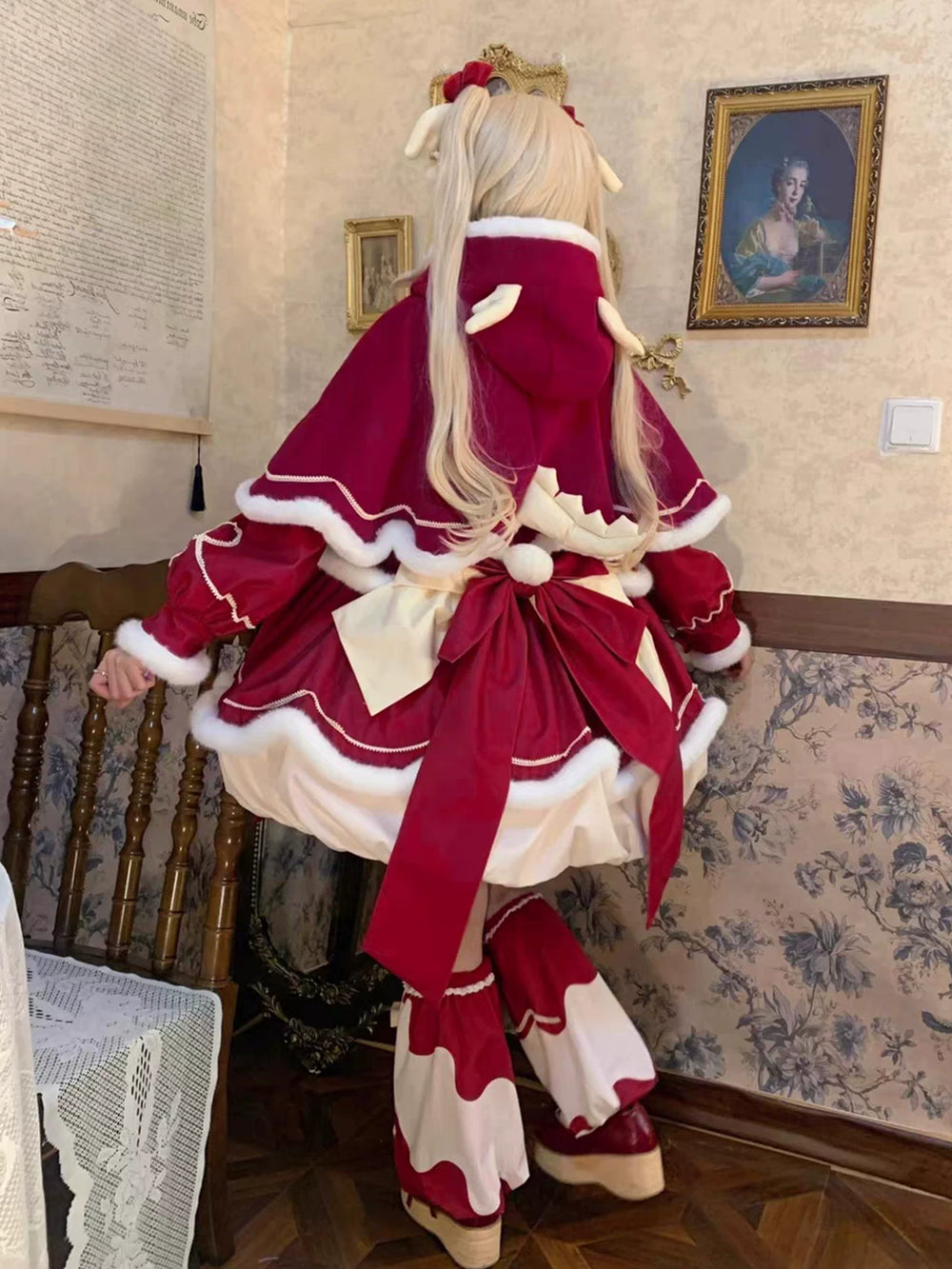 Dream Bunny red Little Fortune Beast OP dress set with white fluffy trim and cape