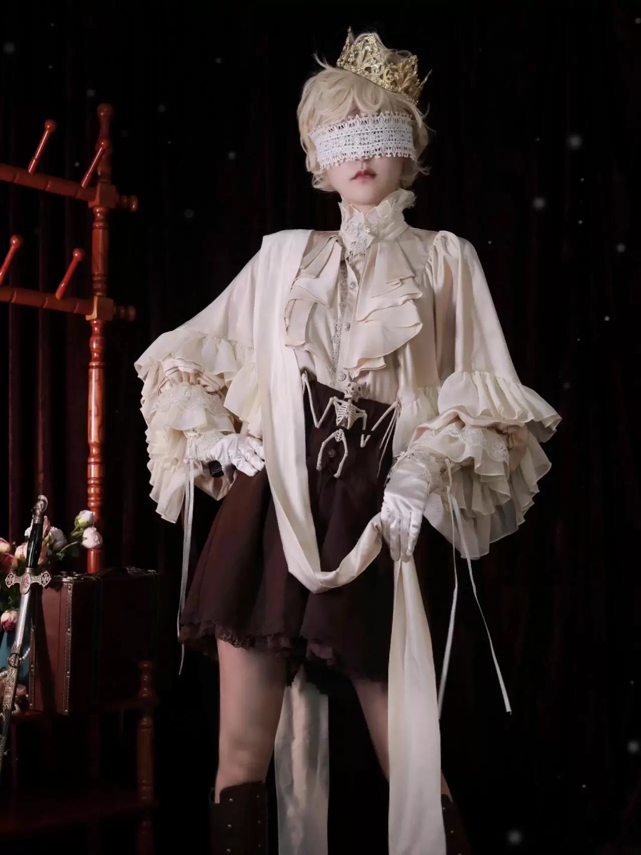 Creamy - Gothic Prince - Natural-tone blouse with ruffled front and batwing sleeves