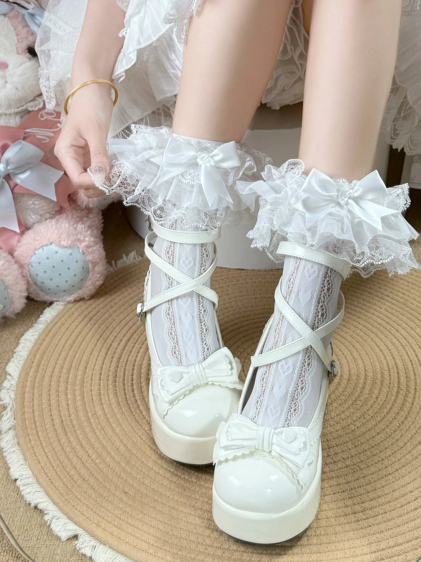 Fantasy Doll - Original Japanese Lolita - Mid-Calf Socks with Lace Ruffles