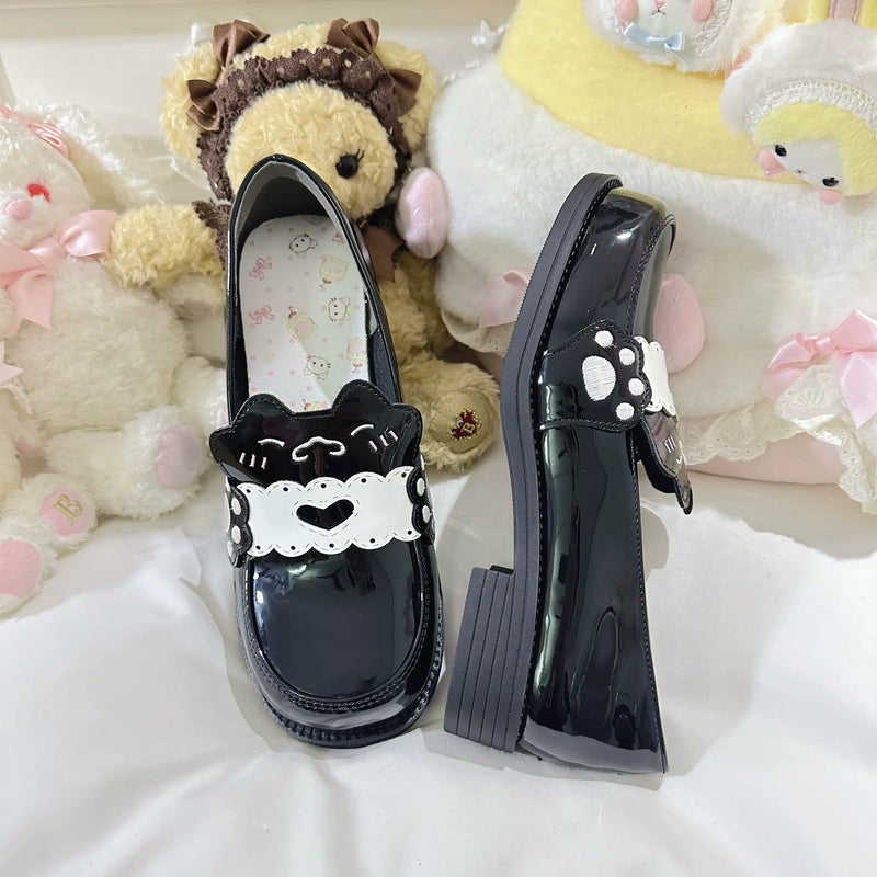 Kitten Toast – Cat Paw Lace – Embroidered Academy Loafers in Black - 2.5 cm Heel — product photo 8