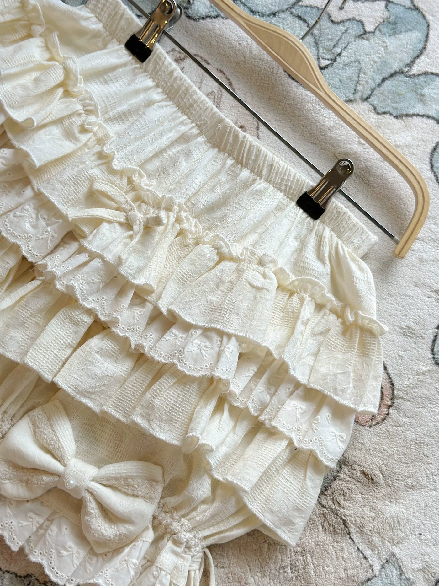 Jelly Girl - Layered Lace Bloomers - White or Beige Cotton Pumpkin Bloomers with Lace Ruffles
